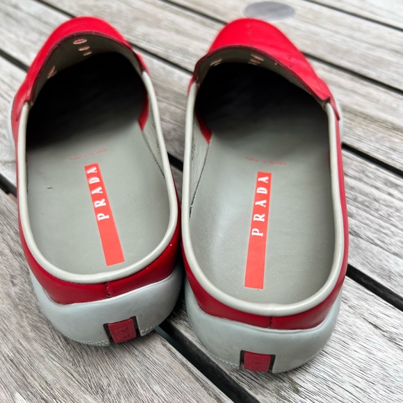 Rare find! Women’s Prada leather slides. - Picture 6 of 8